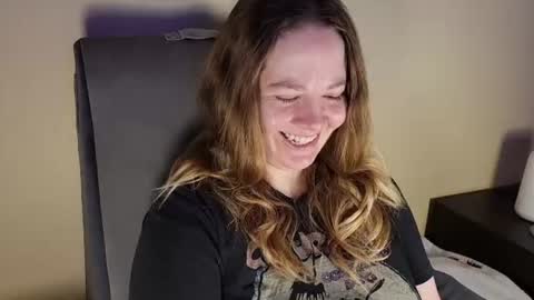 Snapshot of internetfairy_xo chatting on 26, 7, 2026 Faye online show from 26, 7, 2026