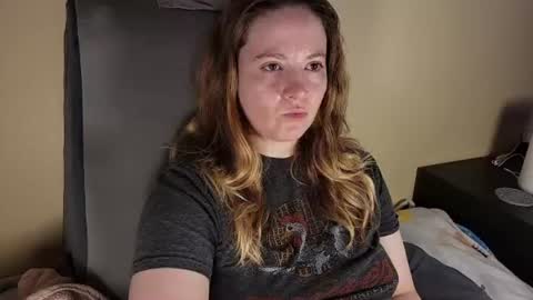 Snapshot of internetfairy_xo chatting on 28, 7, 2026 Faye online show from 28, 7, 2026