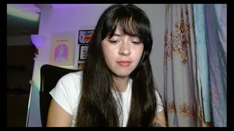 Snapshot of internetxdoll chatting on 17, 10, 2025 Call me Avri thumps up 666 help pls..Dont forget to smile online show from 17, 10, 2025