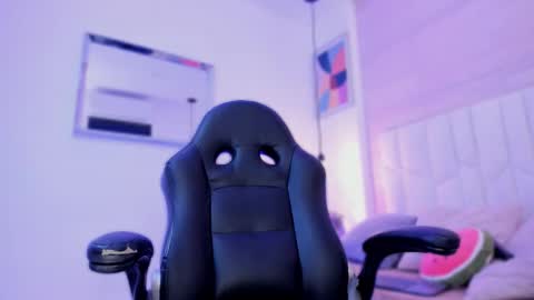 Snapshot of io_chie_ chatting on 19, 3, 2026 io_chie_ online show from 19, 3, 2026