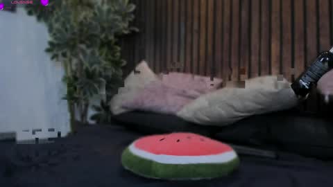 Snapshot of io_chie_ chatting on 15, 4, 2026 io_chie_ online show from 15, 4, 2026