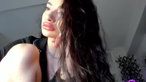 Ir s room online show from 15, 2, 2025