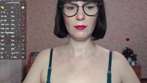 Snapshot of irenlarasani chatting on 27, 12, 2024 IrenLarasani online show from 27, 12, 2024