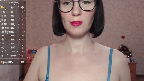 Snapshot of irenlarasani chatting on 31, 12, 2024 IrenLarasani online show from 31, 12, 2024