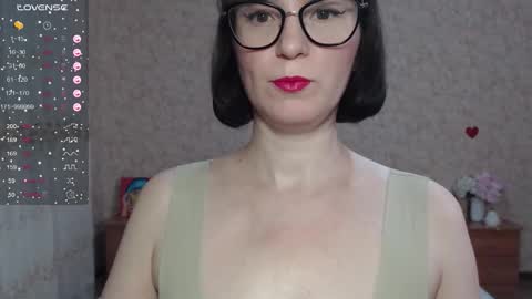 Snapshot of irenlarasani chatting on 17, 9, 2025 IrenLarasani online show from 17, 9, 2025