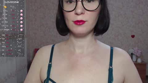 Snapshot of irenlarasani chatting on 26, 9, 2025 IrenLarasani online show from 26, 9, 2025