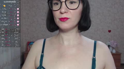 Snapshot of irenlarasani chatting on 2, 10, 2025 IrenLarasani online show from 2, 10, 2025