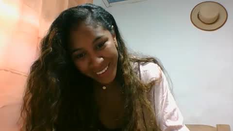 Snapshot of iriella2908 chatting on 8, 10, 2025 iriella2908 online show from 8, 10, 2025
