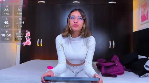 Snapshot of irirs_sex chatting on 5, 3, 2025 IrisVianca online show from 5, 3, 2025