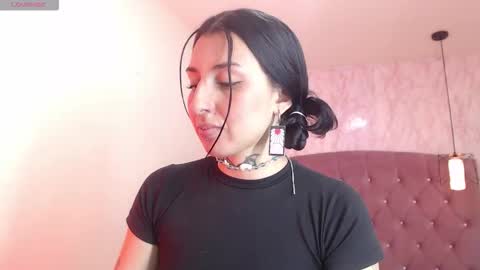 iris_77 online show from 23, 10, 2025
