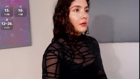 Snapshot of iris_caprice chatting on 12, 12, 2024 Instagram iris caprice online show from 12, 12, 2024