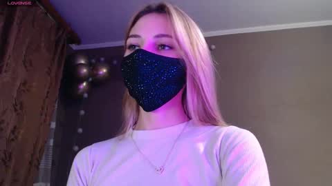 Lily online show from 8, 11, 2025