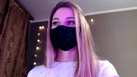 Snapshot of iris_lave chatting on 6, 2, 2026 Lily online show from 6, 2, 2026