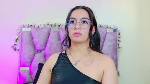 Snapshot of iris_mandarinne chatting on 22, 4, 2026 Iris online show from 22, 4, 2026