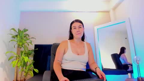 iris_parkerr online show from 2, 12, 2025
