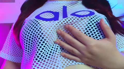 Snapshot of iris_roses chatting on 6, 5, 2026 iris_roses online show from 6, 5, 2026