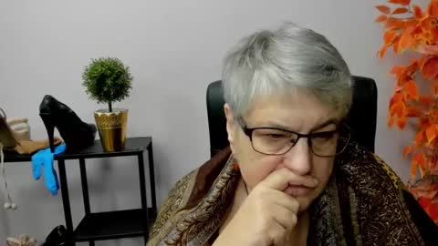 I R I S online show from 31, 12, 2024