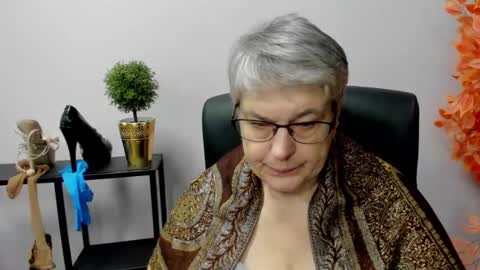 I R I S online show from 2, 1, 2025
