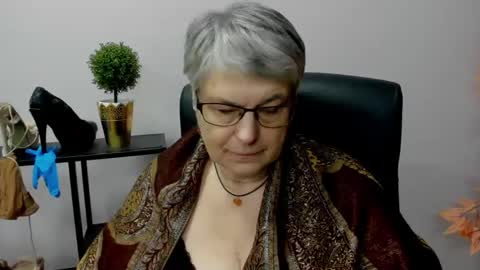 I R I S online show from 3, 1, 2025