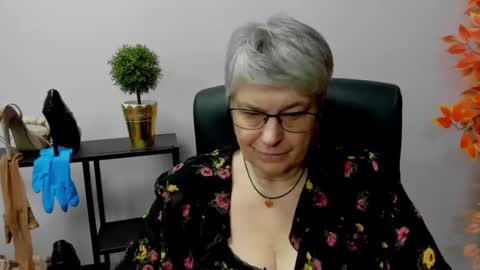 I R I S online show from 7, 1, 2025