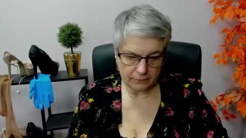 I R I S online show from 8, 1, 2025