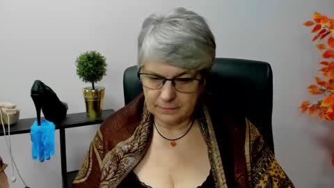 I R I S online show from 30, 1, 2025