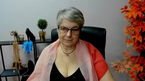 I R I S online show from 31, 1, 2025
