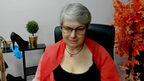 I R I S online show from 3, 2, 2025