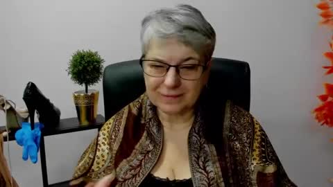 I R I S online show from 18, 2, 2025