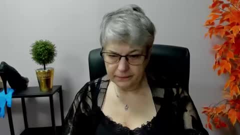 I R I S online show from 10, 3, 2025