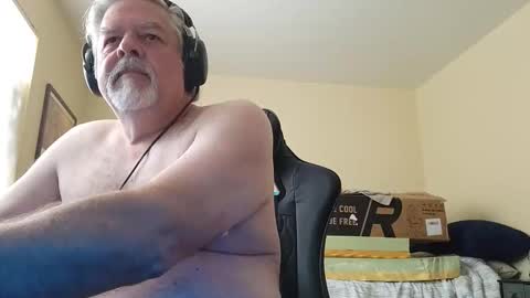 Snapshot of irishinslo chatting on 16, 4, 2026 Irish in SLO online show from 16, 4, 2026