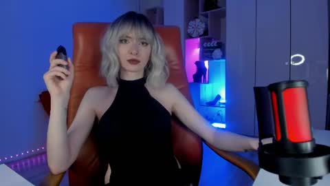 Miss Iris Fansly Miss Iris new inst.  online show from 23, 6, 2026