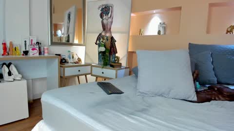 Iriss  online show from 25, 1, 2025