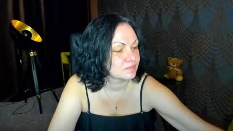 Iris online show from 5, 7, 2026