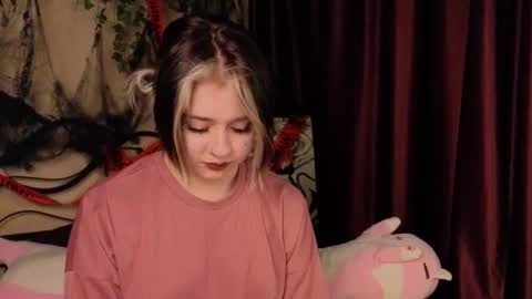 I am Cutie Iris3 online show from 4, 11, 2025