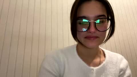 irisss31 online show from 3, 12, 2024