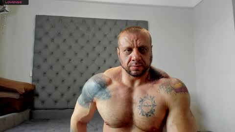 Snapshot of ironhulk22 chatting on 16, 5, 2026 ironhulk22 online show from 16, 5, 2026
