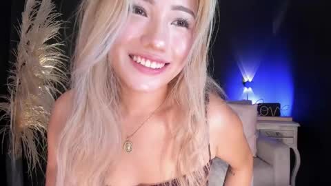 Snapshot of isa_cortes_ chatting on 6, 5, 2026 Isa Cortes online show from 6, 5, 2026