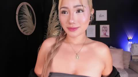 Snapshot of isa_cortes_ chatting on 12, 5, 2026 Isa Cortes online show from 12, 5, 2026