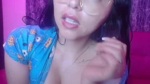 Snapshot of isa_crazy chatting on 9, 5, 2026 Rachel online show from 9, 5, 2026