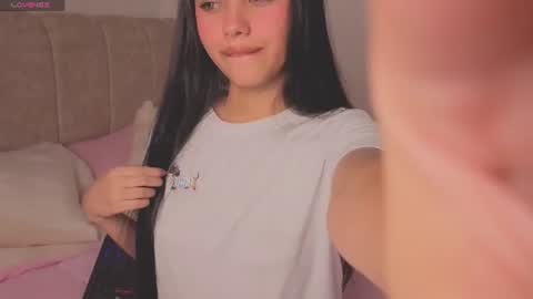 Snapshot of isa_dolly chatting on 11, 6, 2026 Isa Dolly online show from 11, 6, 2026
