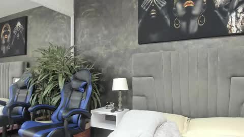 Isa Lancaster online show from 8, 10, 2025