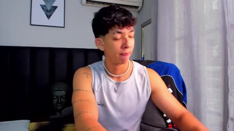 isaac_cryston online show from 1, 3, 2025