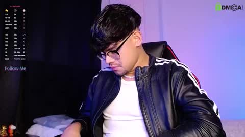 Snapshot of isaac_saenz chatting on 15, 10, 2025 Isaac Saenz. online show from 15, 10, 2025