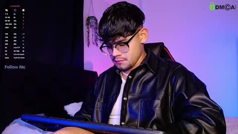 Snapshot of isaac_saenz chatting on 15, 10, 2025 Isaac Saenz. online show from 15, 10, 2025