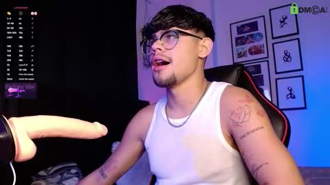 Snapshot of isaac_saenz chatting on 22, 11, 2025 Isaac Saenz. online show from 22, 11, 2025