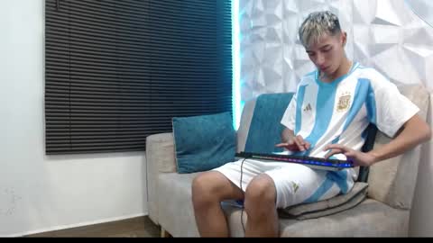 Isaac tan online show from 20, 9, 2025