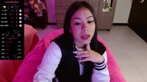 Snapshot of isabeella_24 chatting on 12, 12, 2024 Isabella online show from 12, 12, 2024