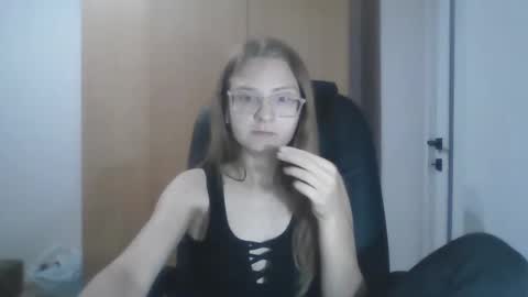 isabel_loveee online show from 30, 9, 2025