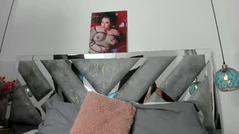 Snapshot of isabela_parkerr chatting on 10, 2, 2026 Mommy Isa online show from 10, 2, 2026